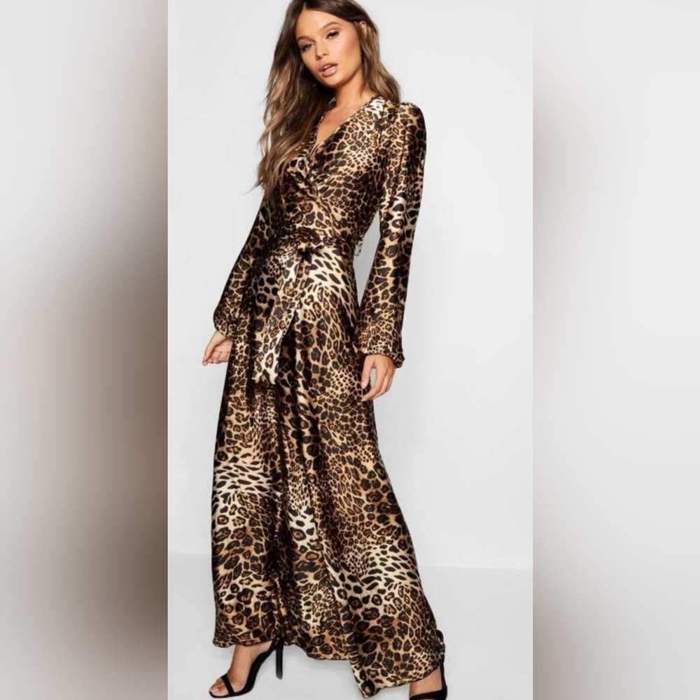 Boohoo Leopard Satin Maxi Dress Size Medium